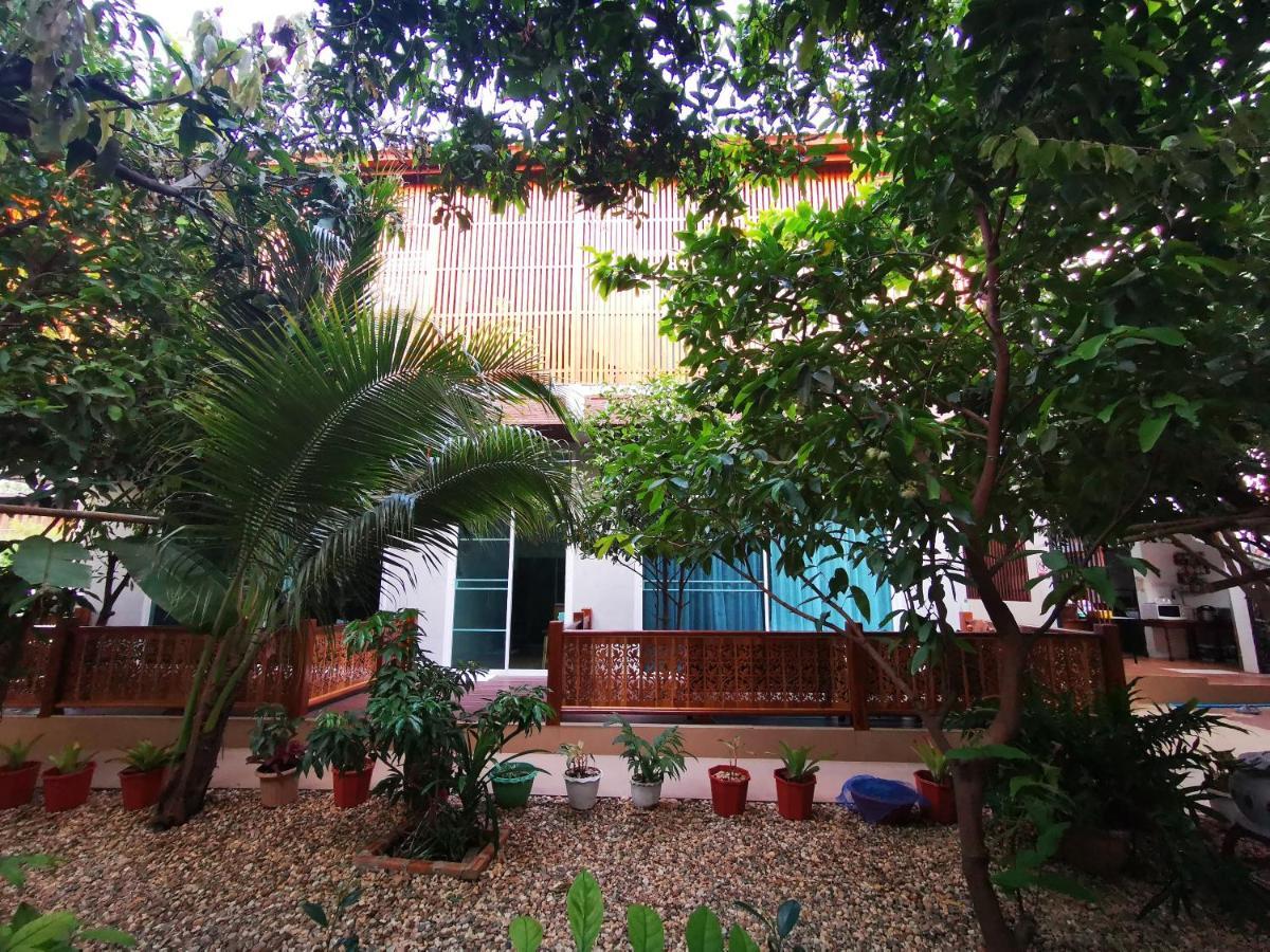บุญเมืองน่าน Hotel Exterior photo