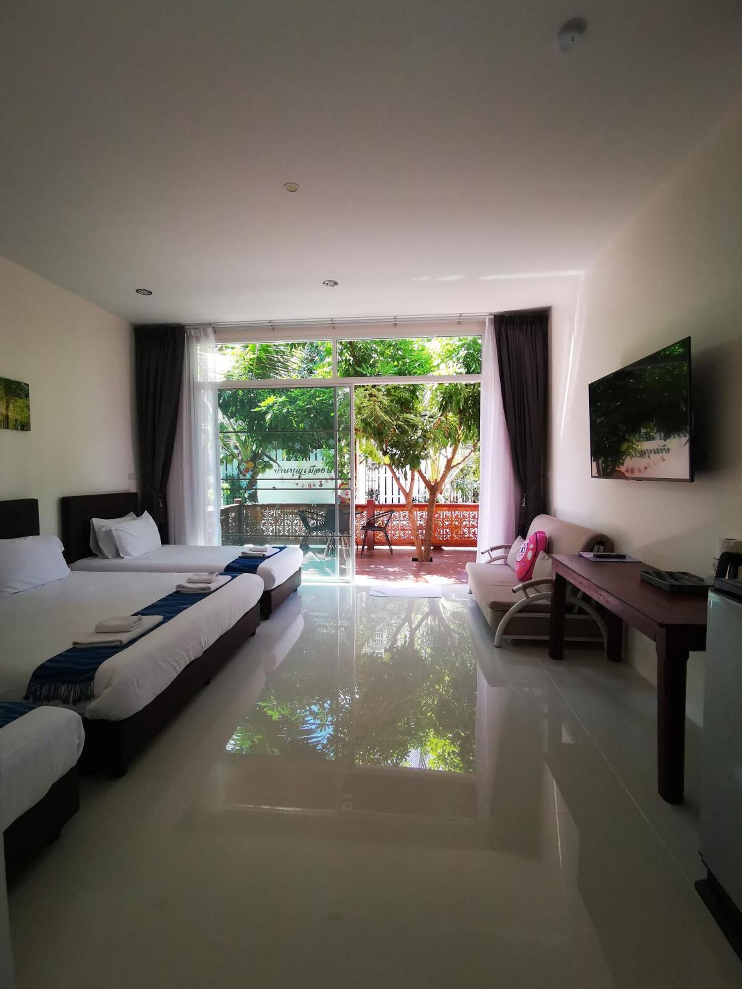 บุญเมืองน่าน Hotel Exterior photo